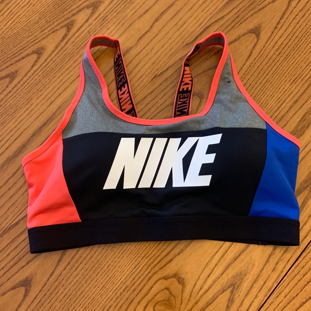 Nike women sports bra